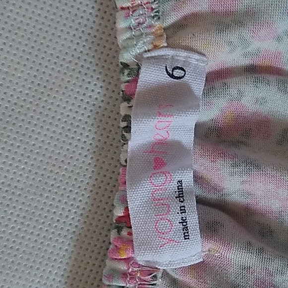 Young hearts floral print with buttons size 6 - Picture 3 of 3